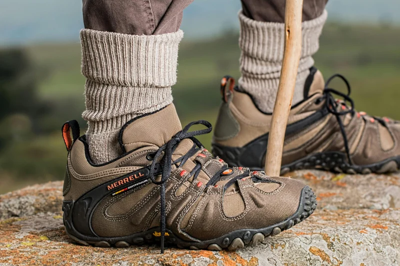 Medias Técnicas Merino Pack x3 - medias blancas de punto fino sobre pierna con vistas de dos pares